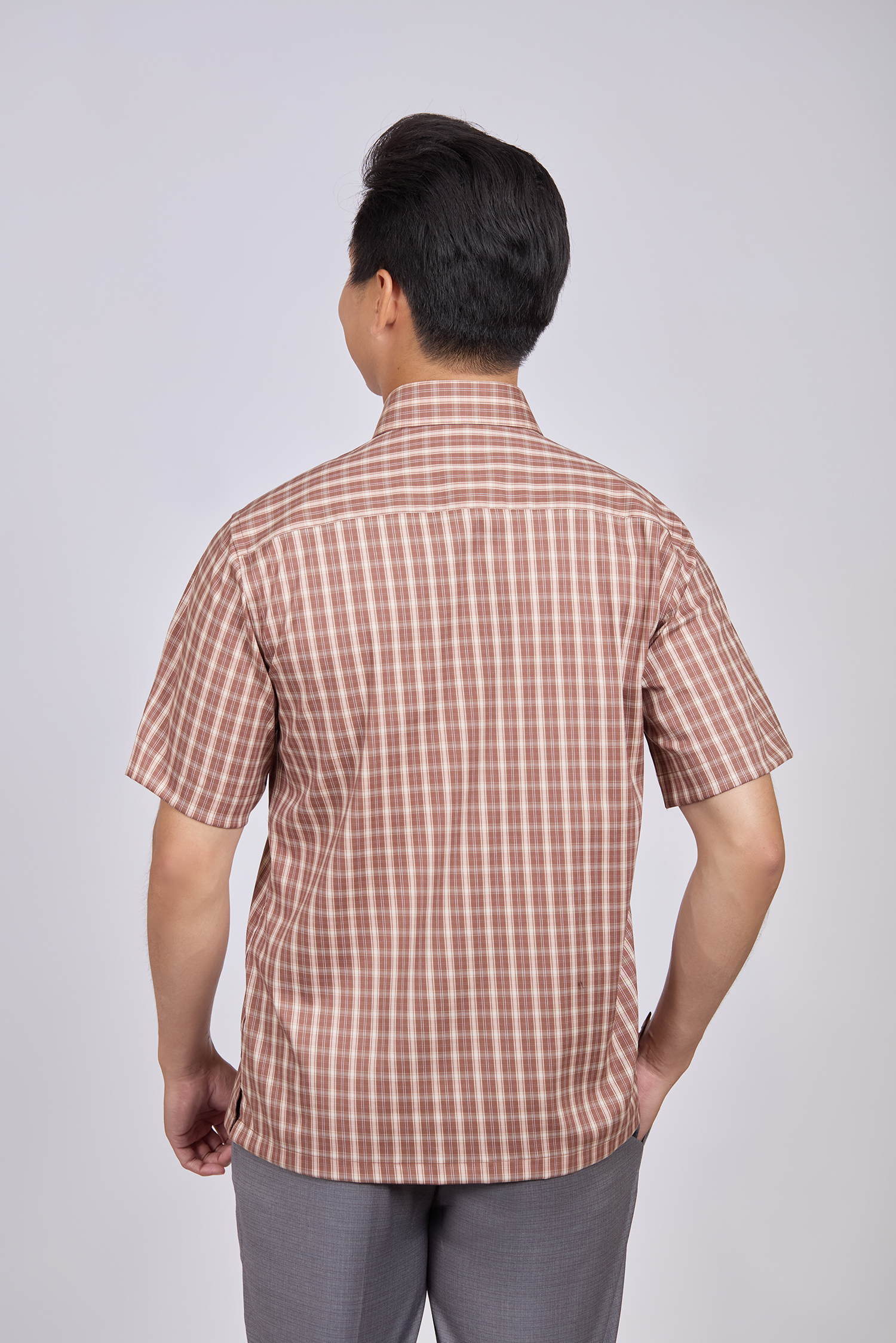 Sơ mi nam Ngắn tay - Casual, vạt ngang- caro nâu